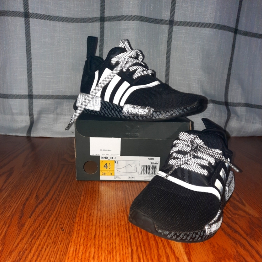 Kids Black Adidas Sneakers NMD_R1 (Used) - Picture 2 of 4